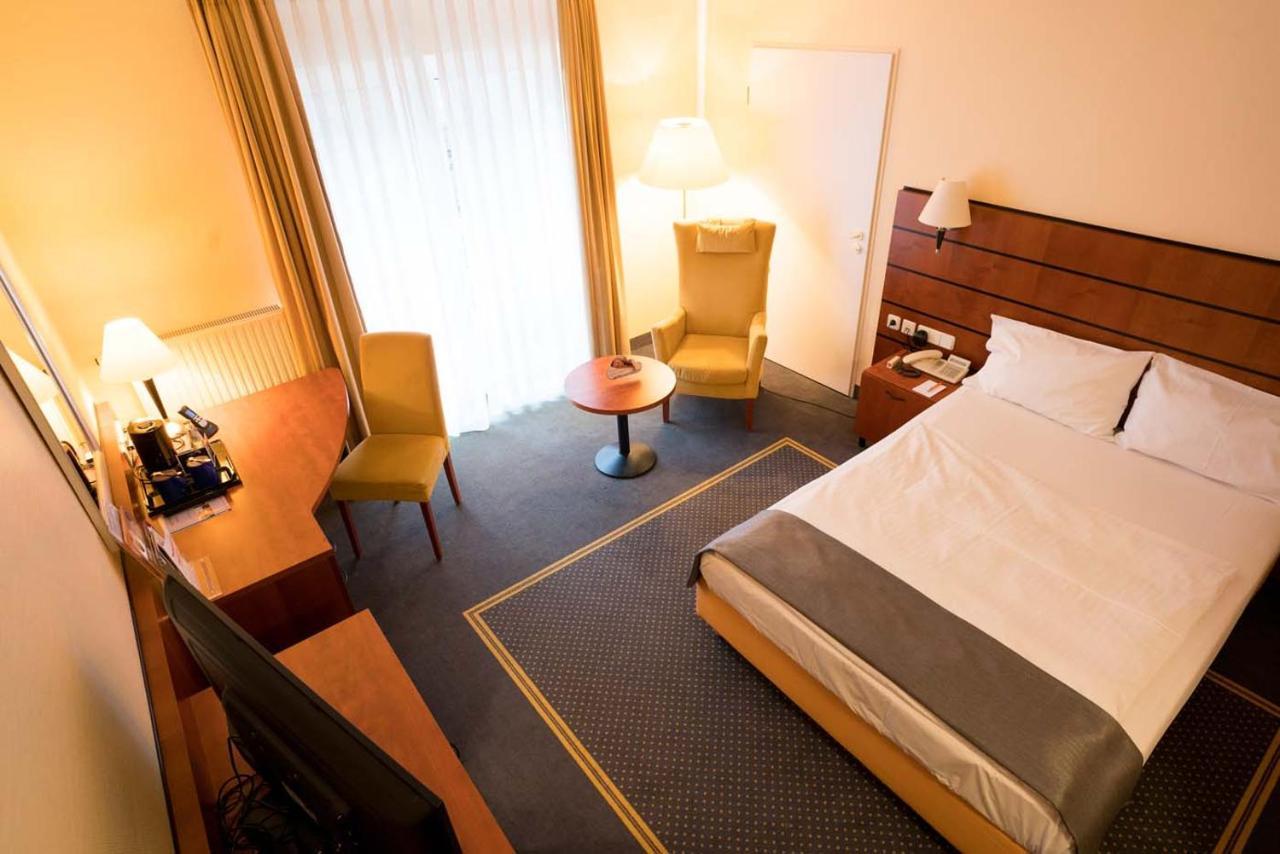 Hotel Fulda Mitte Exterior photo